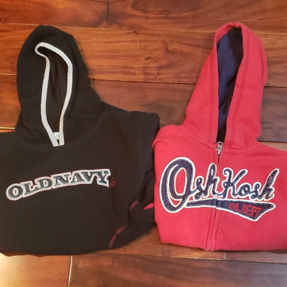 2 boys sweatshirts